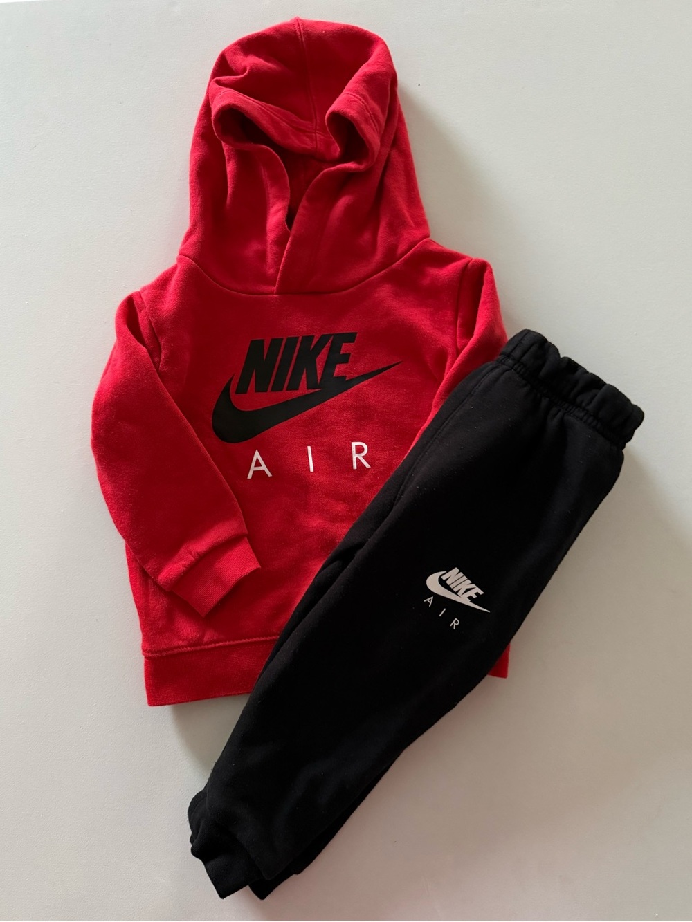 Nike Air Toddler 2-Piece Hoodie Jogger Set Red Black Size 18M